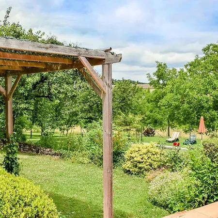 Schönes Haus In Ferienhaus *