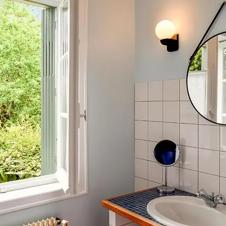 Schönes Haus In Ferienhaus Bourgougnague